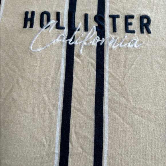Teen/mens size S Hollister long sleeved tan, blue and white tee - Picture 2 of 7